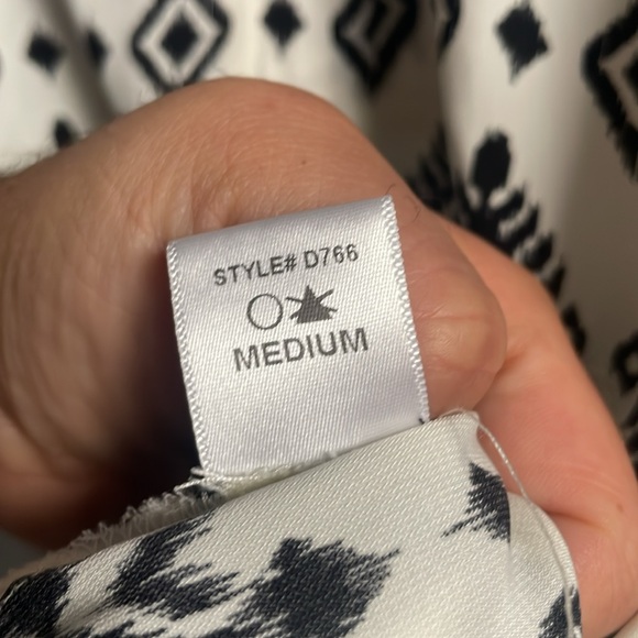 Women’s Glam Black & White Romper • Gorgeous • Aztec Print • Size Medium - Picture 11 of 11